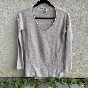 Old Navy oatmeal v-neck high-low cut sweater
